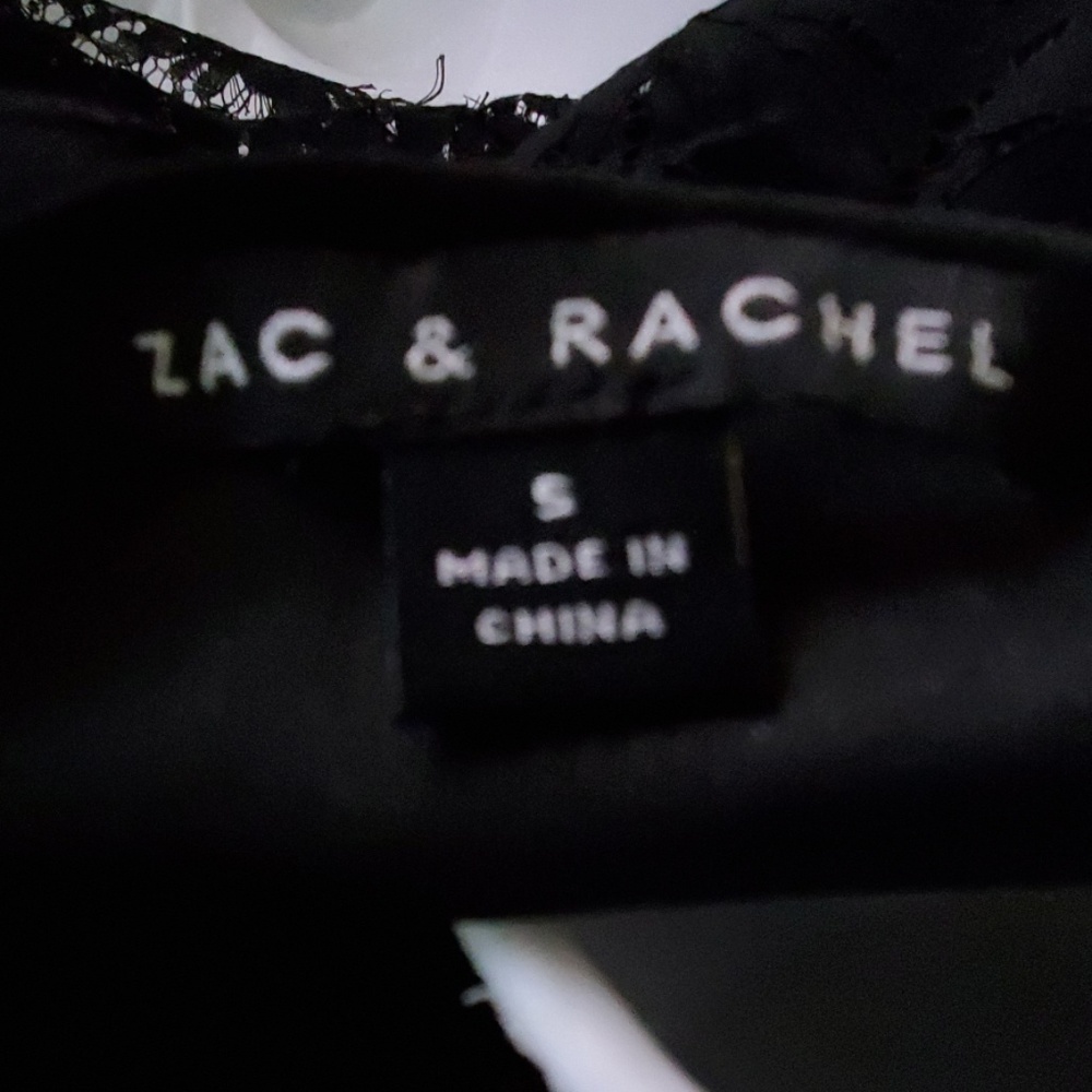Lace - Picture 4 of 5